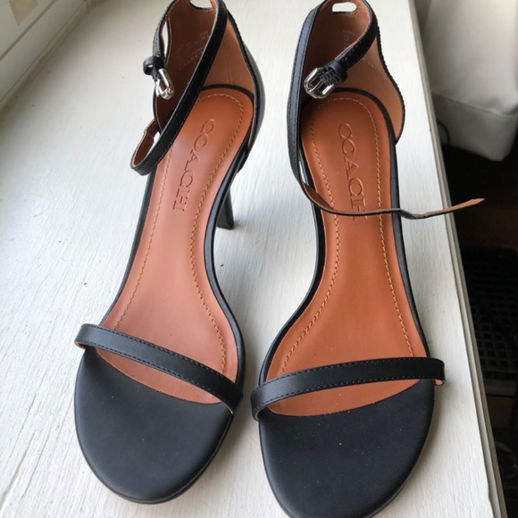 Coach open toe leather strap shoe size 5 mint condition sandal heel open toe - Picture 3 of 4